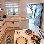 Juliano Luxury Apartments, Port Of Naxos Apartman *