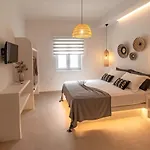 Juliano Luxury Apartments, Port Of Naxos * Naxos City