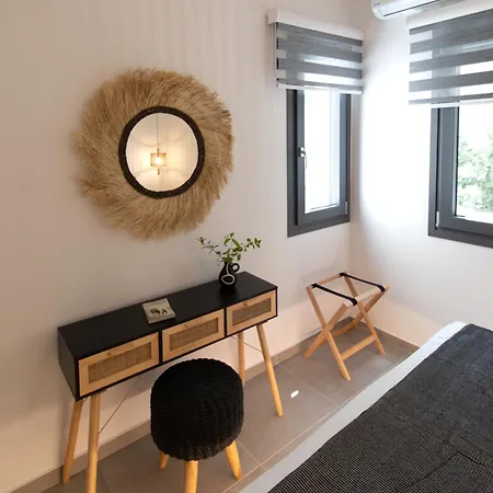 Juliano Luxury Apartments, Port Of Naxos